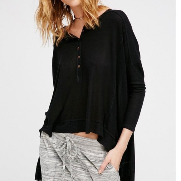 Women's FREE PEOPLE Benedict‎ Oversized Henley Thermal Top Black | Size Small - Picture 1 of 10